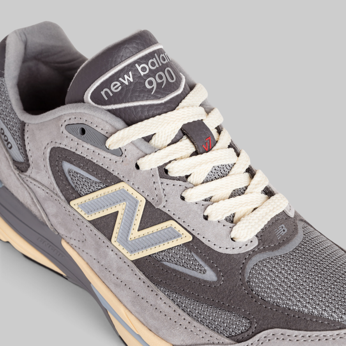990v7 Made In USA - Kool Gray