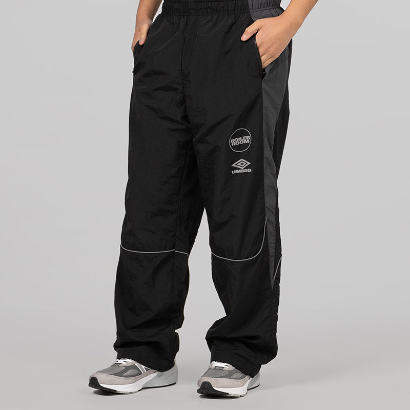 X Umbro Shell Track Pant - Black