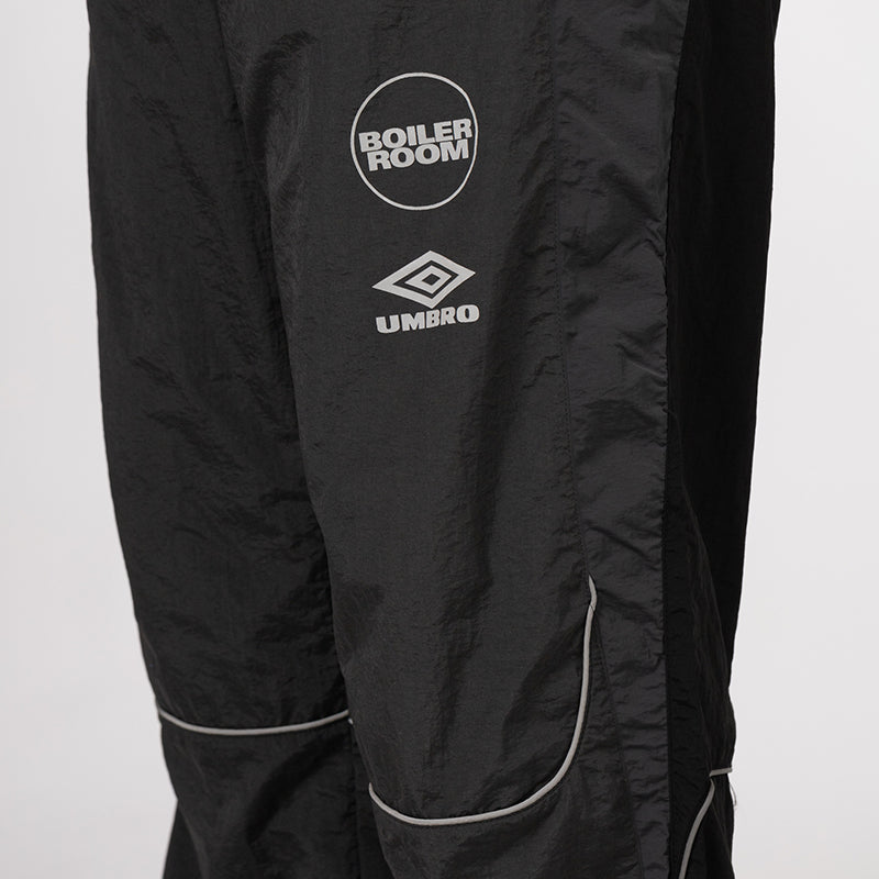 X Umbro Shell Track Pant - Black