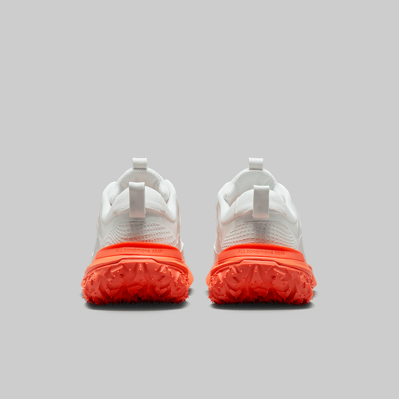 ACG Mountain Fly 2 Low - Summit White/Orange - LOADED