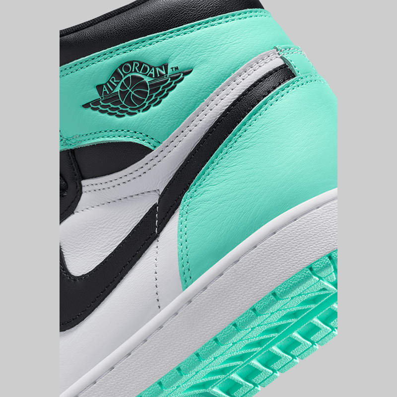 Air Jordan 1 Retro High OG &quot;Green Glow&quot; - LOADED