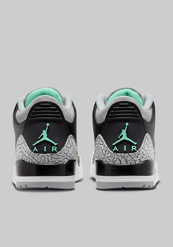 Air Jordan 3 Retro &quot;Green Glow&quot; - LOADED