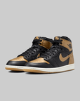 Air Jordan 1 Retro High OG "Metallic Gold"