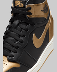 Air Jordan 1 Retro High OG "Metallic Gold"