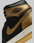 Air Jordan 1 Retro High OG "Metallic Gold"