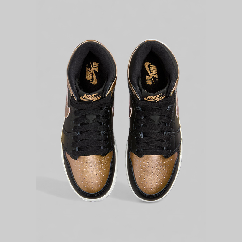 Air Jordan 1 Retro High OG &quot;Metallic Gold&quot; (Grade School)