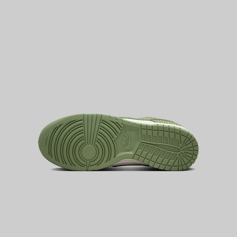 Women&#39;s Dunk Low Premium &quot;Safari Oil Green&quot;