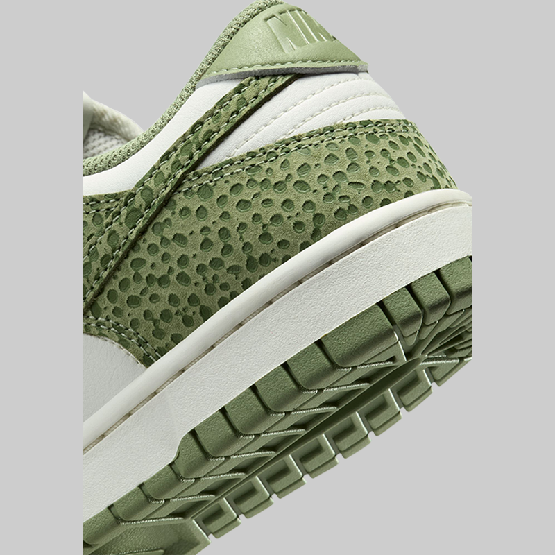 Women&#39;s Dunk Low Premium &quot;Safari Oil Green&quot;