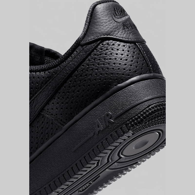 Air Force 1 SP Perforated - Triple Black