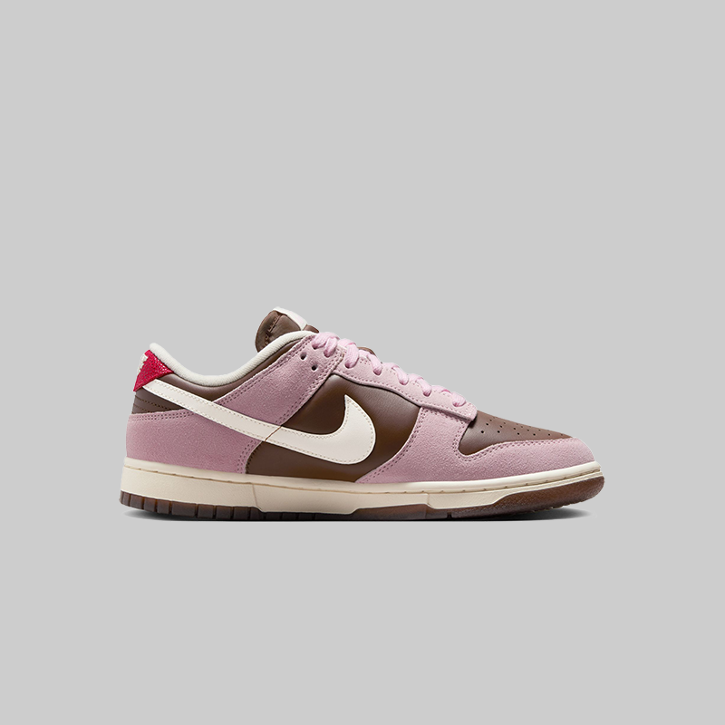 W&#39;s Dunk Low Premium &quot;Neapolitan&quot;