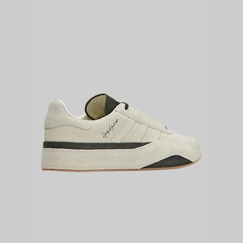 Gazelle - Cream White