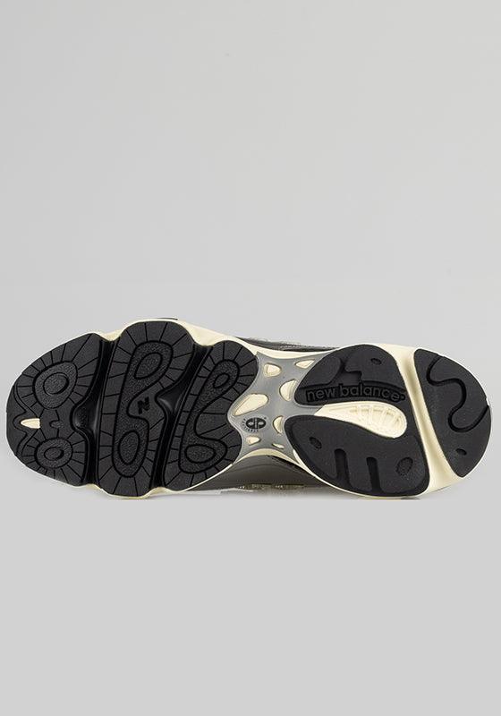 M1000 - Silver Metallic - LOADED