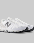 1890 - White/Silver Metallic
