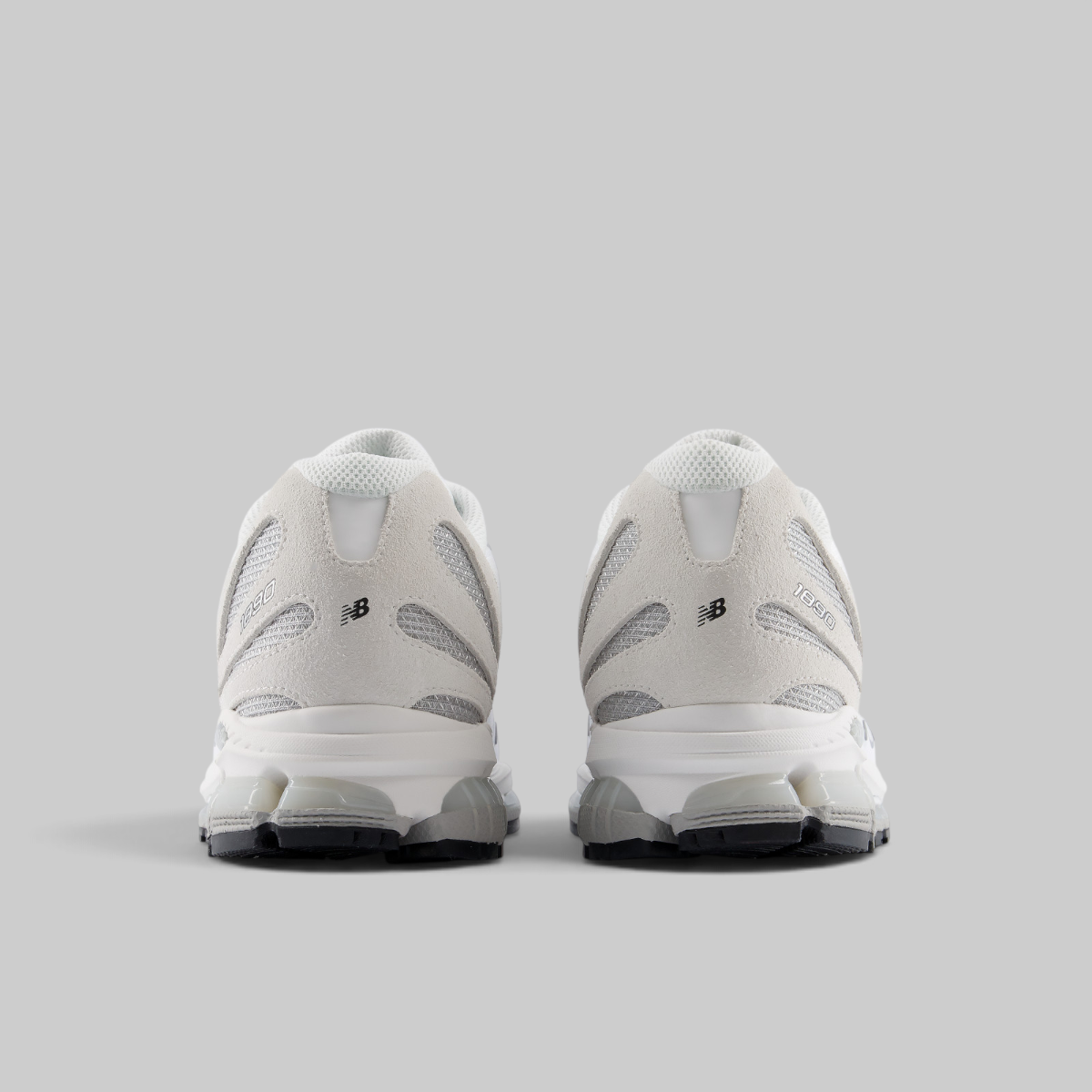 1890 - White/Silver Metallic