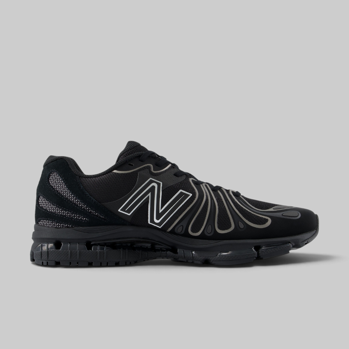 1890 - Black/Silver