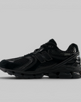 1954R - Triple Black