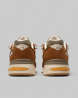 Made in UK 991v2 Iconic Influences Shoes - Caramel Cafe