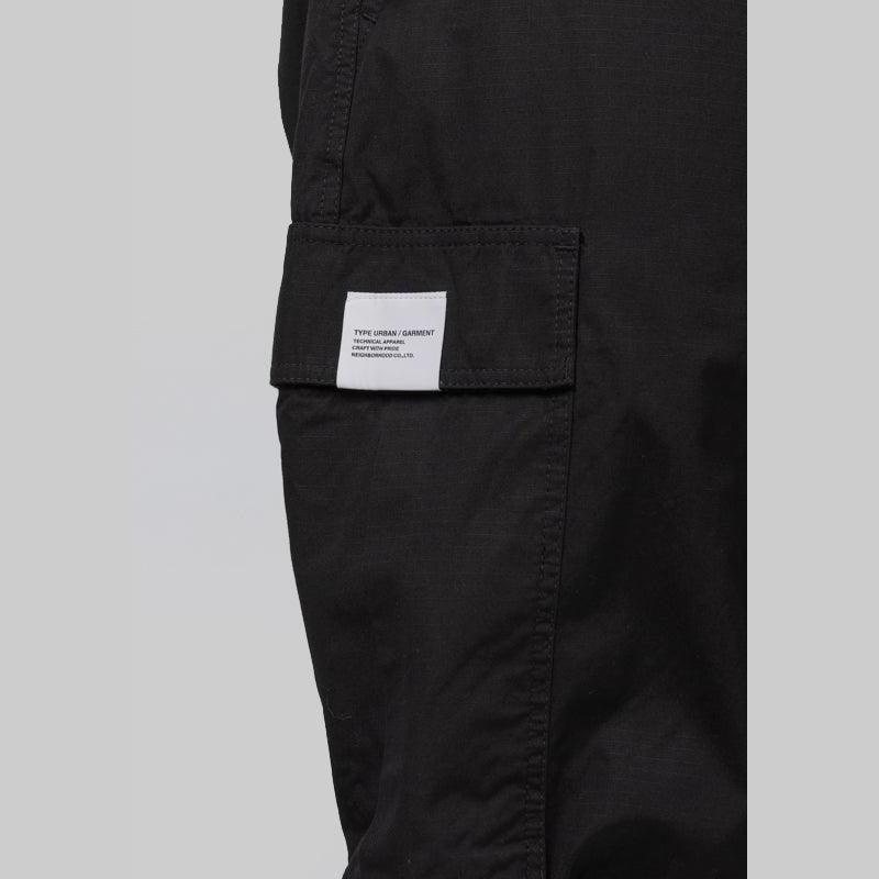 Wide Cargo Short - Black - LOADED